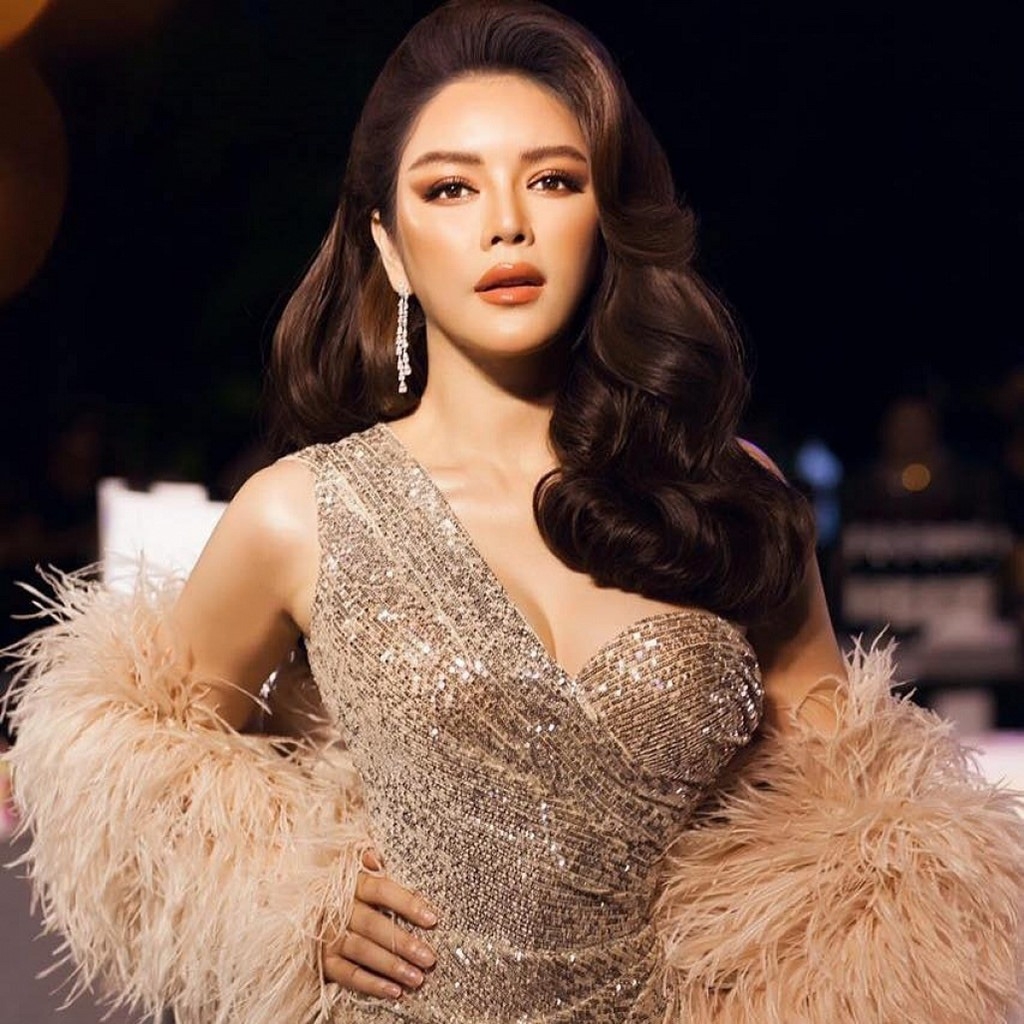 Chuyện showbiz: Lý Nhã Kỳ bức xúc trước tin đồn bị phong tỏa tài sản